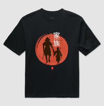 Camiseta OVERSIZED Kazoku - Família